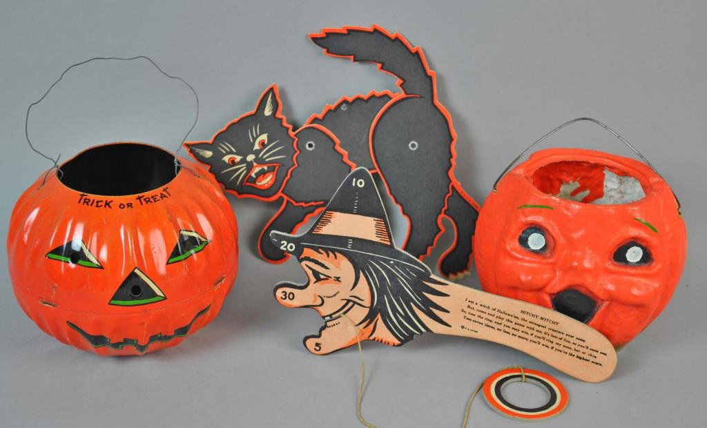 (4) PIECE VINTAGE HALLOWEEN GROUP (1 of 5)