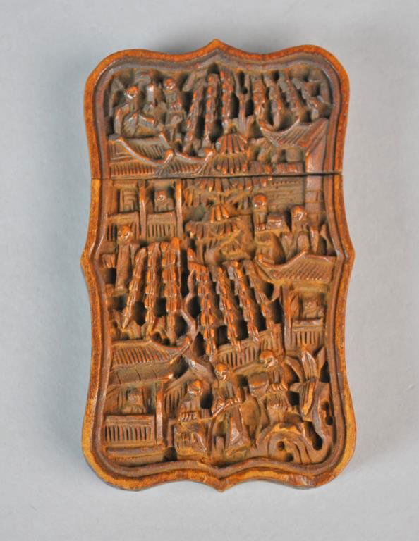 CHINESE CARVED WOOD CARD CASE (1 of 3)