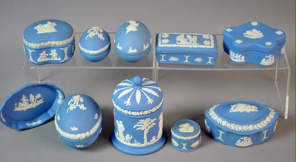 (10) PIECE WEDGWOOD GROUP (1 of 3)