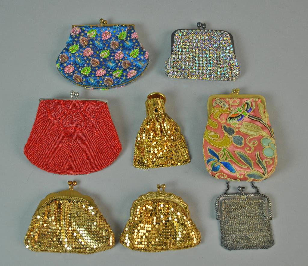 (8) VINTAGE PURSES (1 of 5)