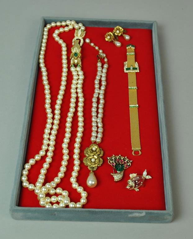 (6) SIGNED COSTUME JEWELRIES (1 of 1)