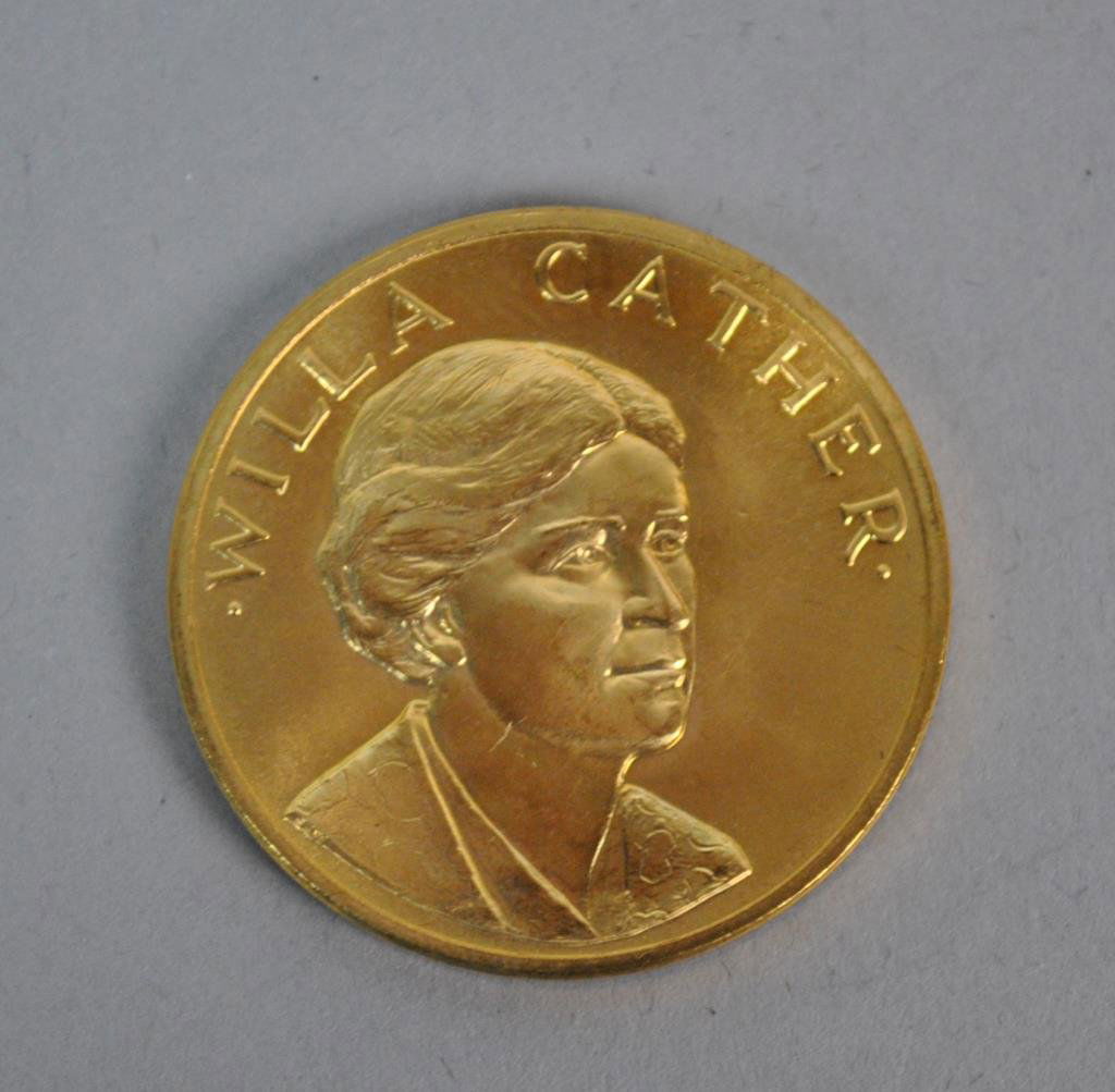 WILLA CATHER GOLD COMMEMORATIVE ARTS MEDAL (1 of 3)