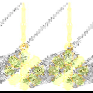 Natural Peridot Cluster Earrings White Topaz 4.2 Carats 18K Gold Plated Silver: Accompanied by Gemological Appraisal by GIA GG/AJP Appraised value: $500 All gemstones are natural in origin 18 Peridots = 3.80 ct 20 White Topazes = 0.40 ct Metal: 18K Yellow Gold Plated Sterling