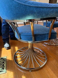 1970's MCM Tulip swivel chairs: Stunning blue velvet tulip swivel dining chairs. Were made in California and shipped to buyer. Goes with the Art Deco or 70's Mid Century Mod