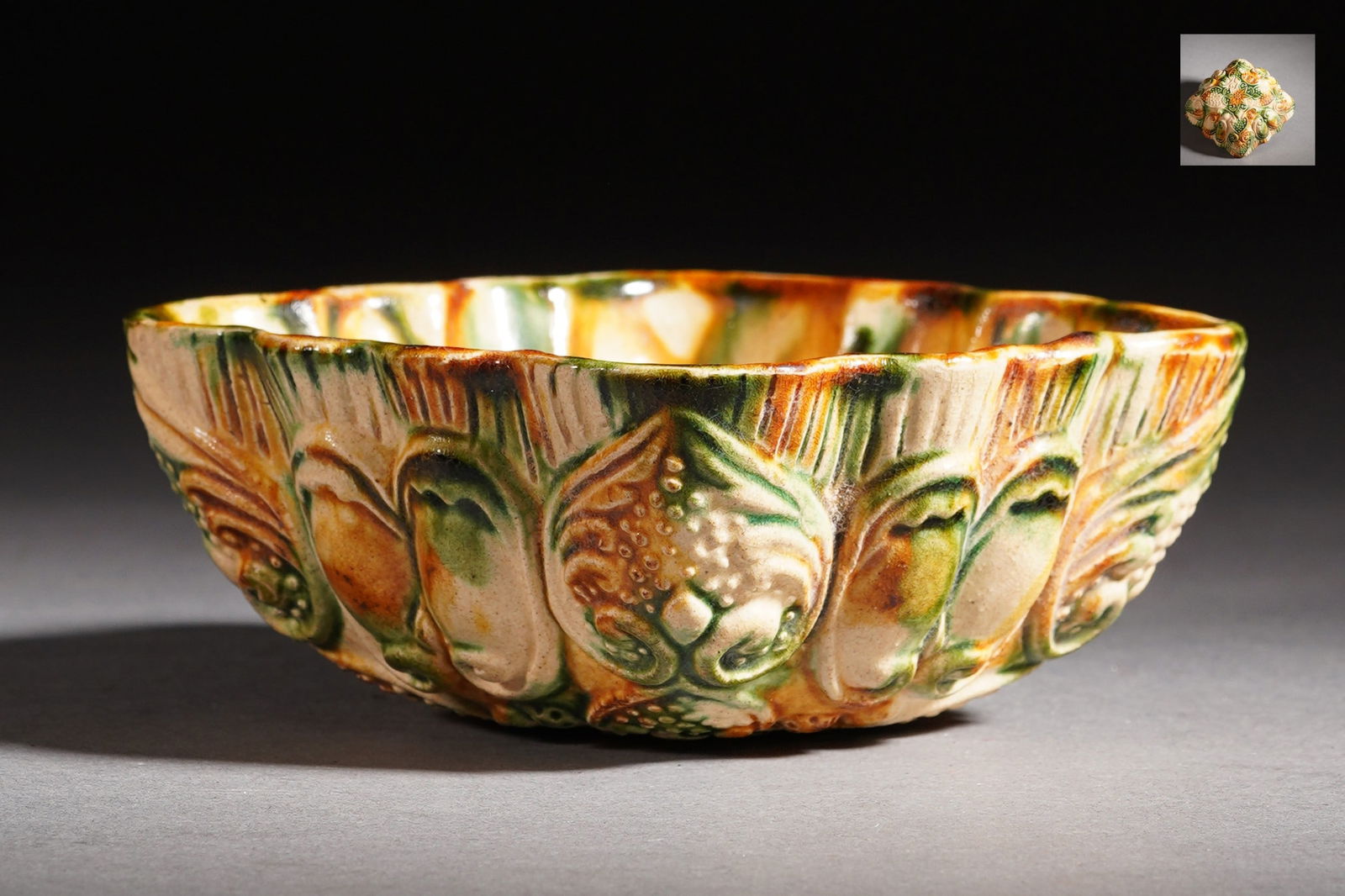 Tang Three-color Begonia Cup: Tang Three-color Begonia Cup