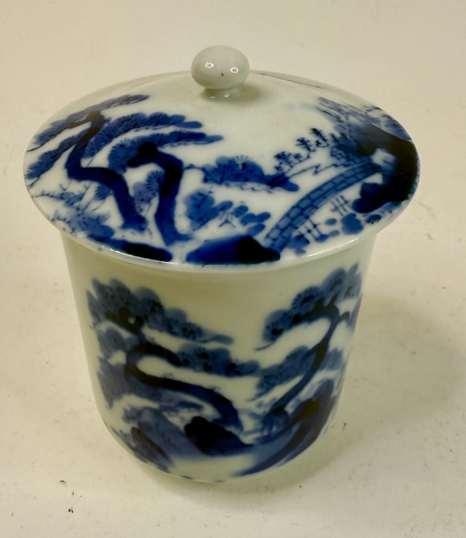 Japanese Cup with Lid Blue and White: Japanese Cup with lid blue and white tree motif porcelain