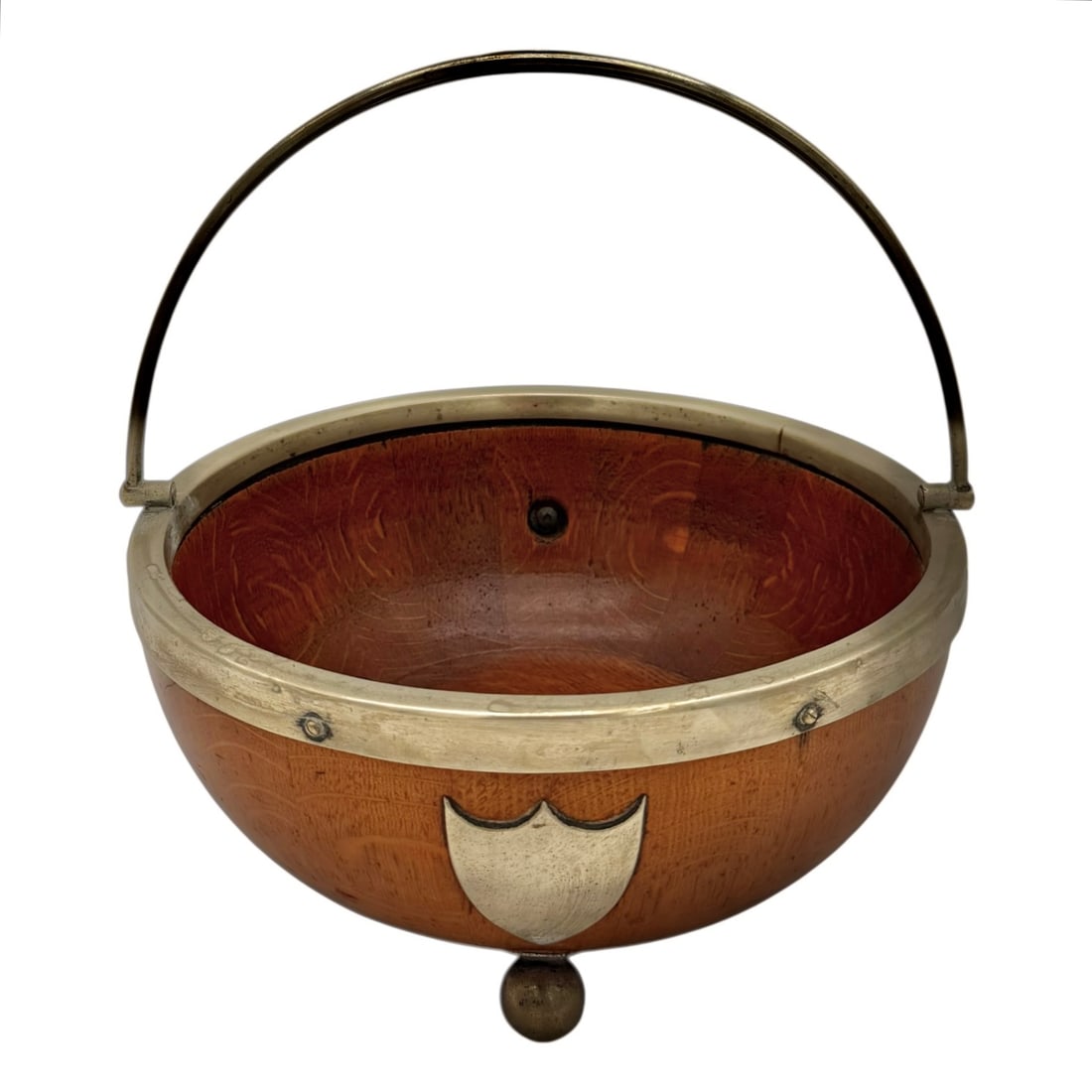 Oak bowl and handle with silver liner and three silver round feet shield cartouche (not engraved): Oak bowl and handle with silver liner and three silver round feet shield cartouche (not engraved)