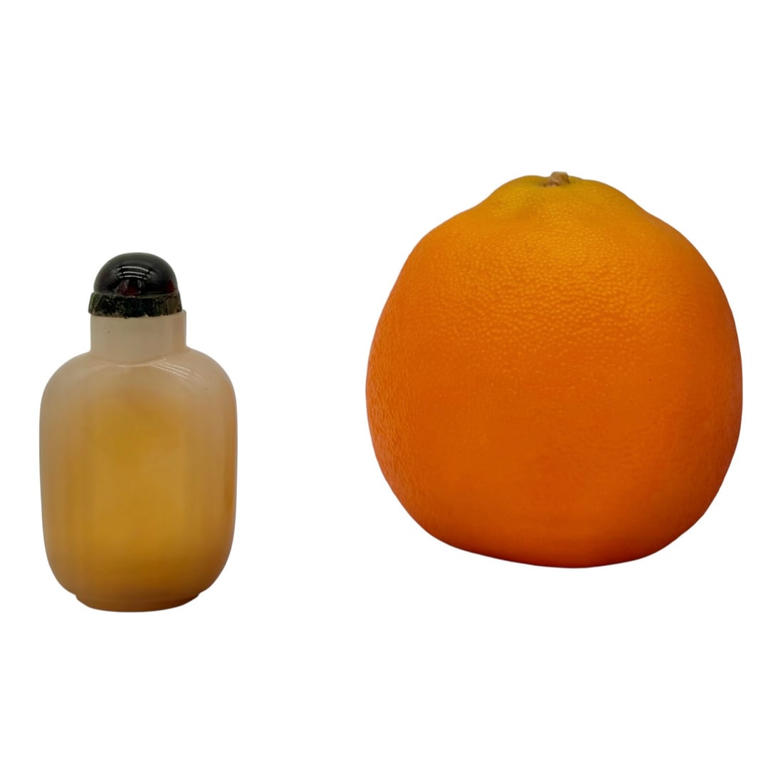 Jade snuff bottle: Jade snuff bottle