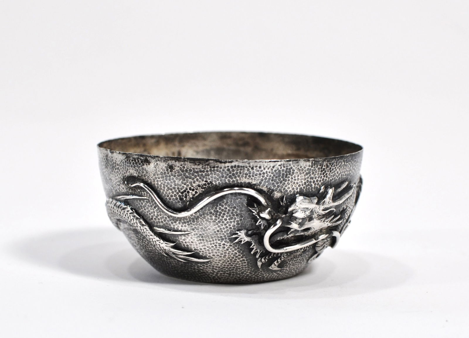 Antique Japanese Meiji Silver Dragon signed Bowl (1 of 5)