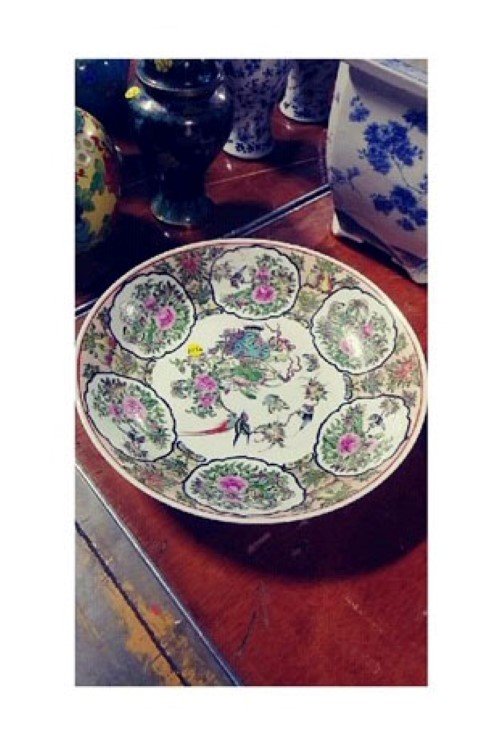 Asian Platter with a rim chip (1 of 2)