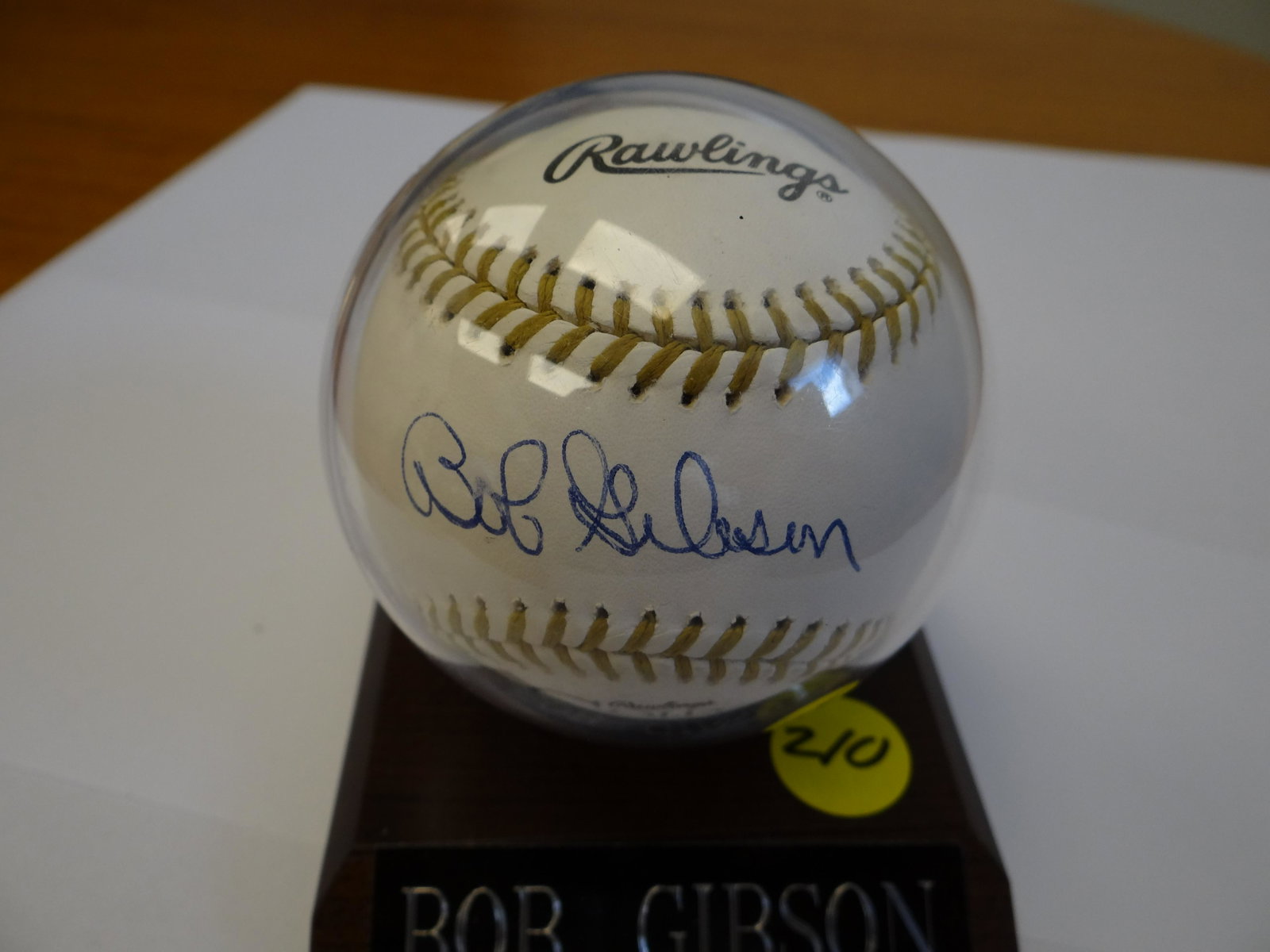 Bob Gibson Signed Autographed MLB Baseball. Certificate: Bob Gibson Signed Autographed MLB Baseball. Certificate of Authenticity Phil Castinetti's Sportsworld and Grandstand Sports & Memorabilia