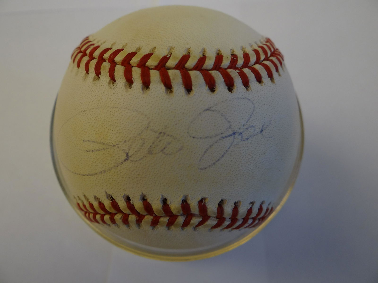 Pete Rose Signed Autographed MLB Baseball. Certificate: Pete Rose Signed Autographed MLB Baseball. Certificate of Authenticity Phil Castinetti's Sportsworld