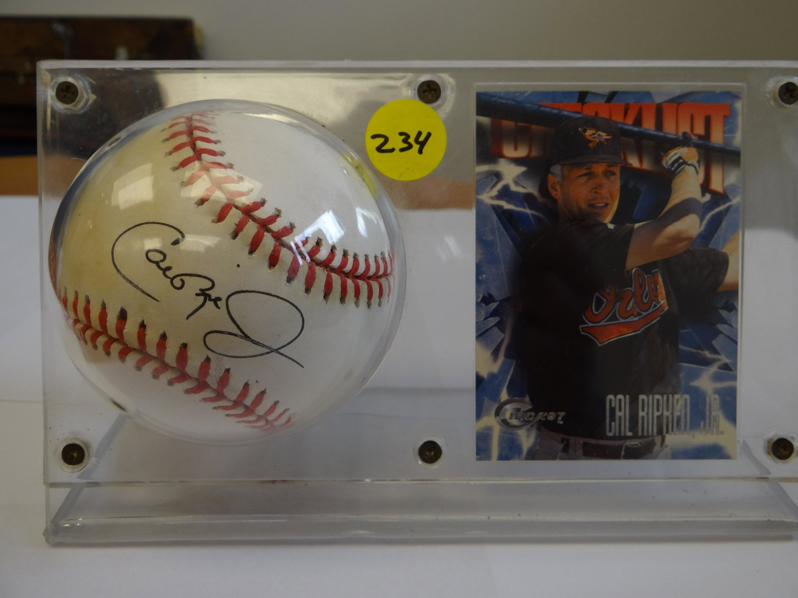 Cal Ripken Jr. Signed Autographed MLB Baseball.: Cal Ripken Jr. Signed Autographed MLB Baseball. Certificate of Authenticity Phil Castinetti's Sportsworld