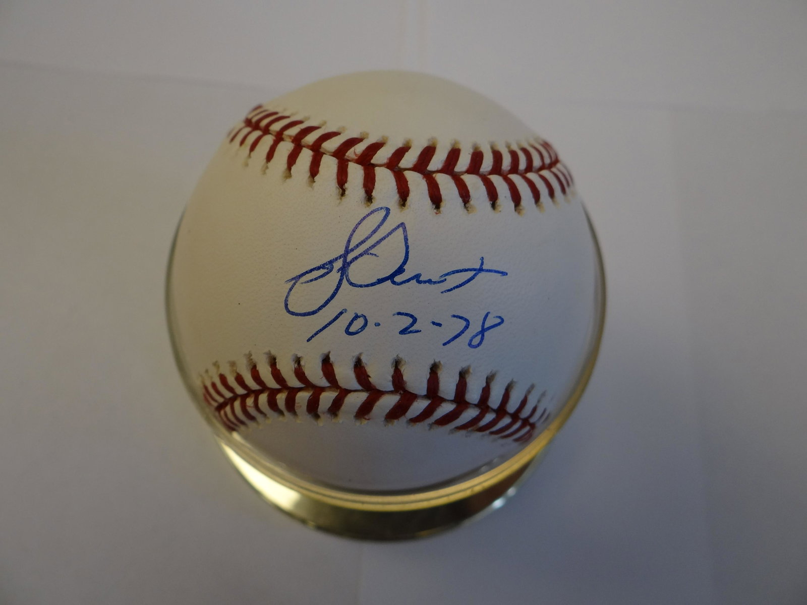 Bucky Dent Signed Autographed MLB Baseball. Certificate: Bucky Dent Signed Autographed MLB Baseball. Certificate of Authenticity Phil Castinetti's Sportsworld