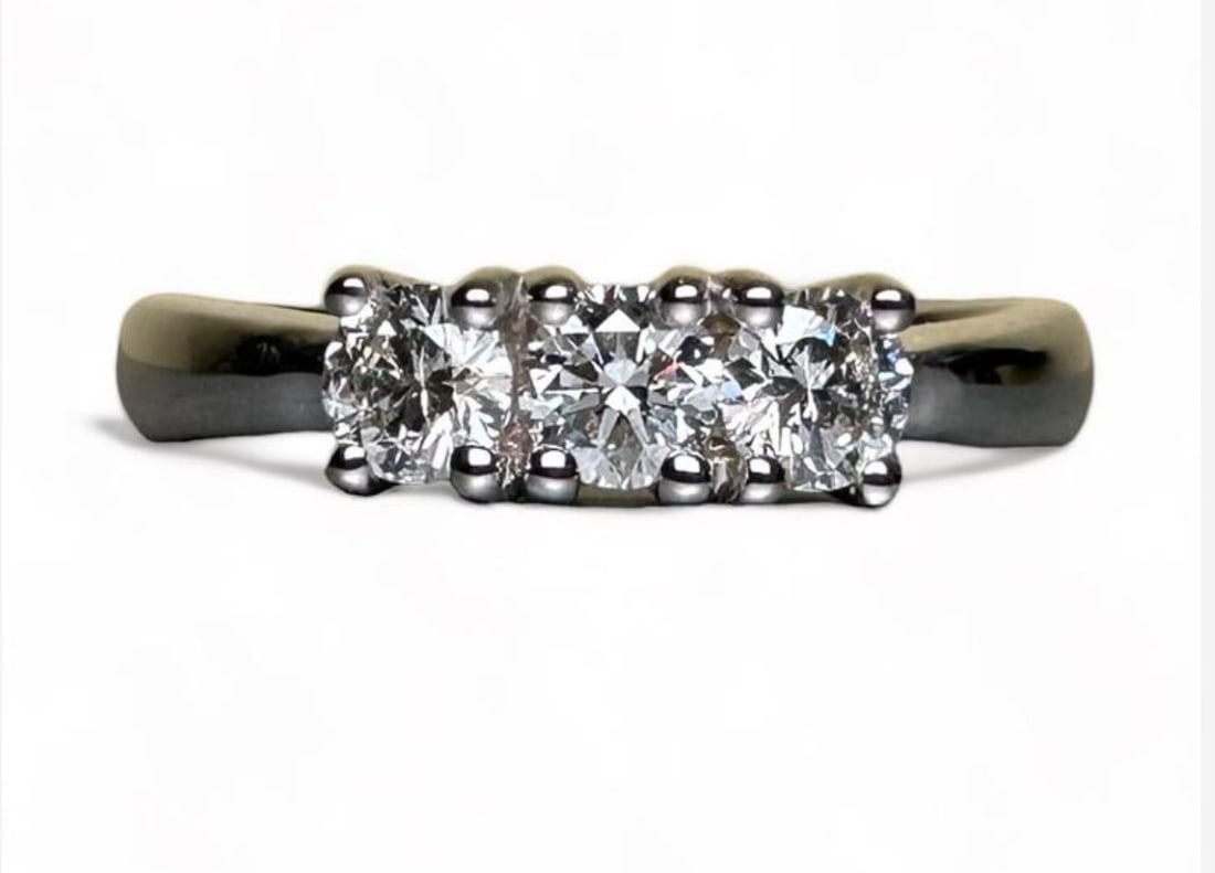Timeless elegant 0.60ct Natural Diamond Trilogy set on 18k Solid Gold Ring (1 of 5)