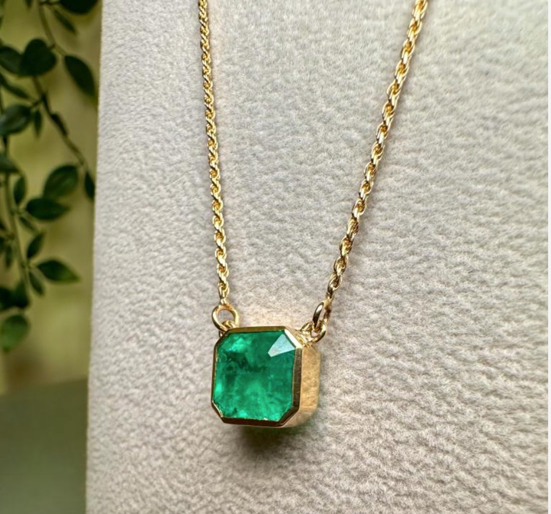 Super Muzo Green 3.10ct GRS Certified Colombian Emerald set on 18k yellow solid gold Wonderful (1 of 7)