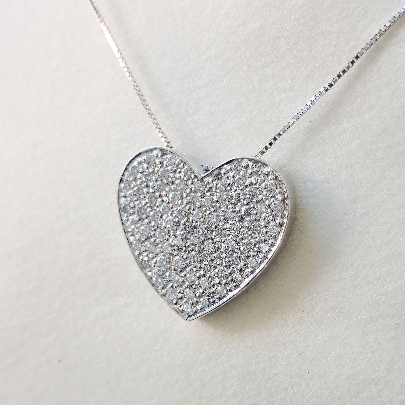 18k Solid Gold Heart Pendant Necklace with 0.97ct Diamonds (1 of 5)