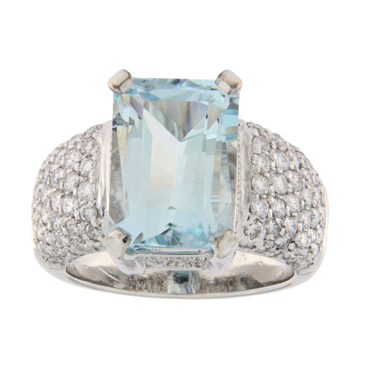 A Stunning 6.06ct Aquamarine is set on a 18k Solid White Gold Ring with 1.30 ct brilliant diamonds (1 of 3)