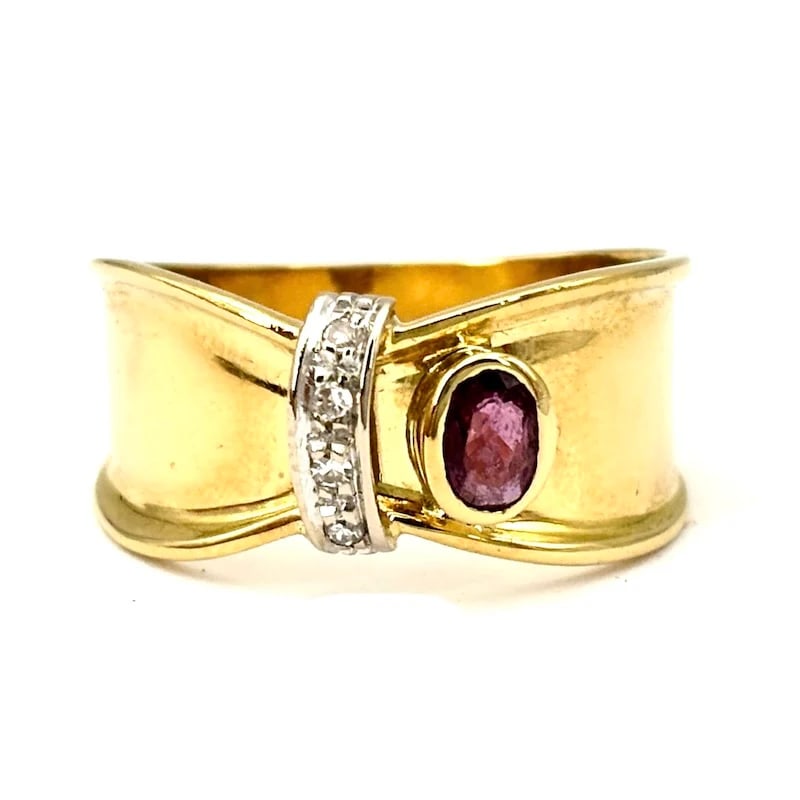 Charming Vintage 18K Yellow Gold Band Ring with a 0.40ct Oval Ruby & Diamonds - 3.43gr (1 of 5)