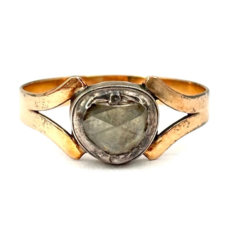 An Enchanting 19th Century Ring in 18K Yellow Gold with 0.19-0.24ct Diamonds - Weight 2.16 gr (1 of 5)