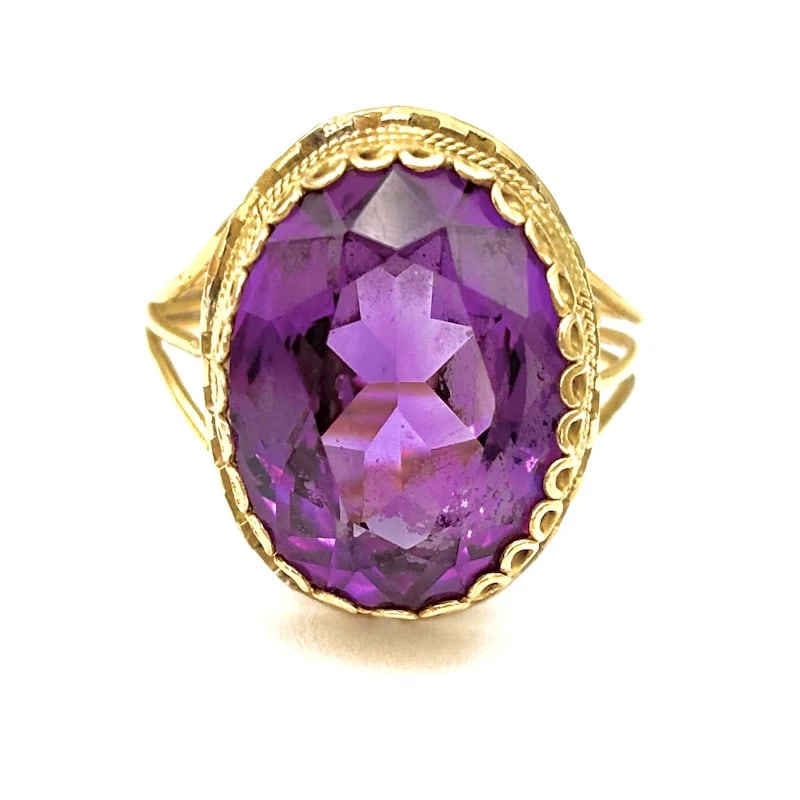 Impressive 18K Yellow Gold Retro Style Ring with Oval Hydrothermal Amethyst Weighing 6.54 gr (1 of 6)
