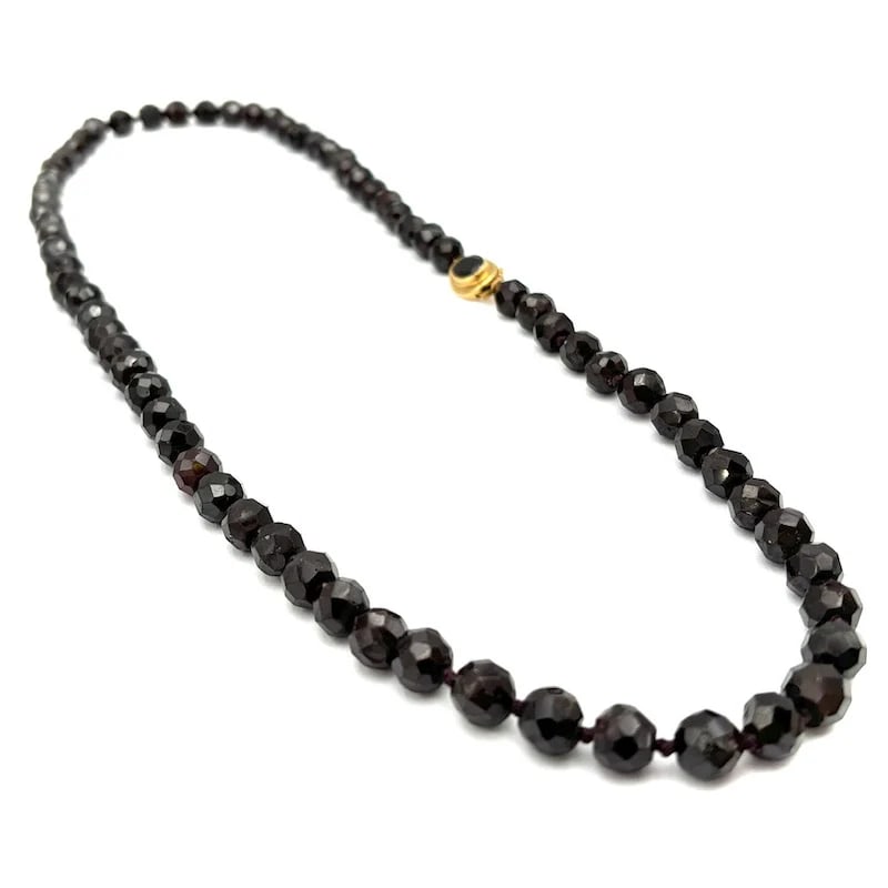 Stunning vintage-style garnet rondelles necklace with 18k yellow gold clasp - weight 112.9 gr (1 of 6)