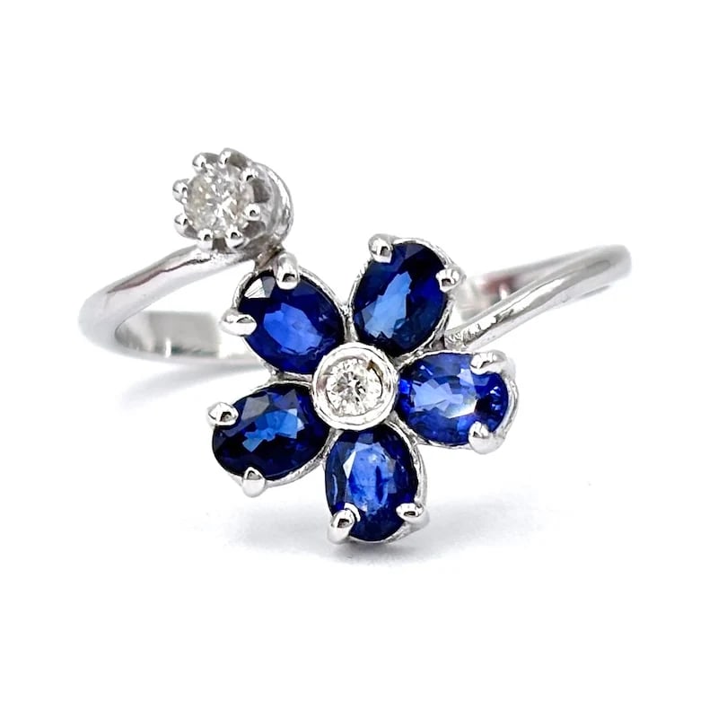 Colorful 18k White Gold Sinuous Blossom Ring with 1.44ct Sapphires & 0.09ct Diamond Accents, 2.62gr (1 of 6)