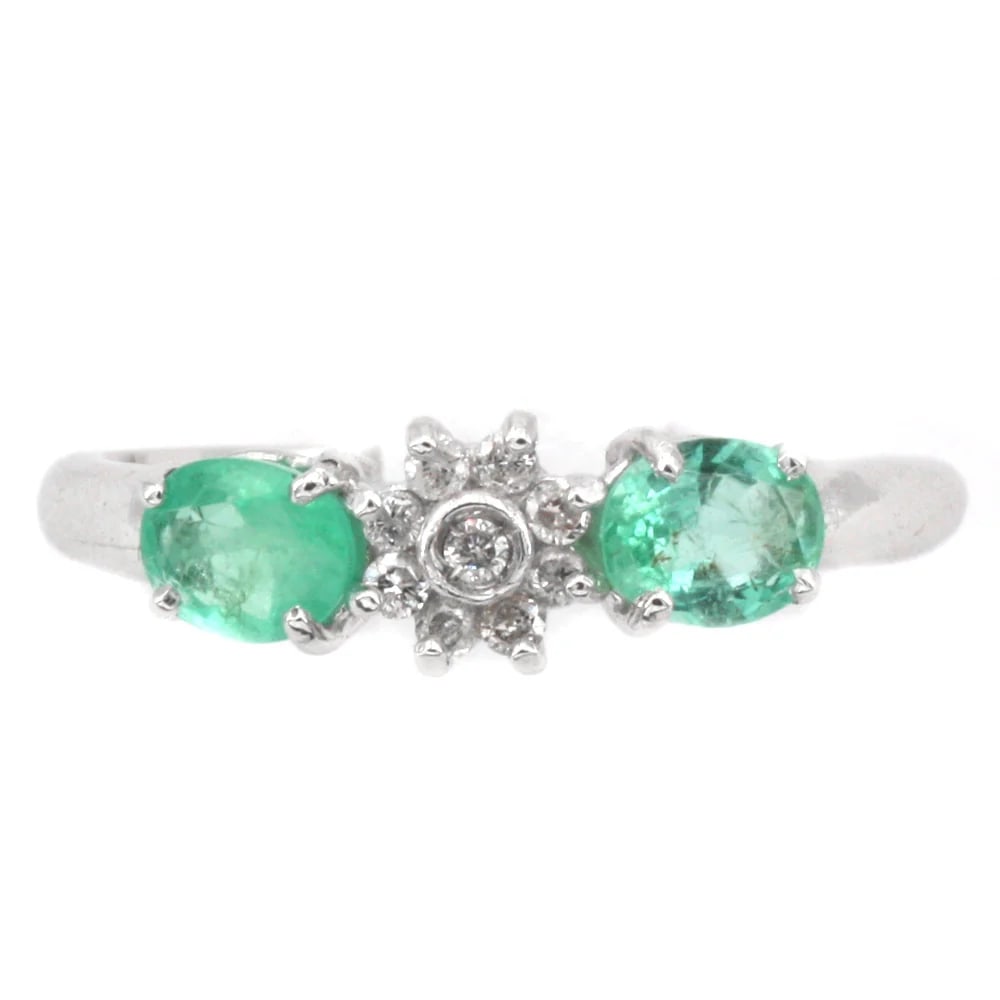 18k White Gold Ring with 2 Emeralds 0.89ct tot. and a Diamond Floral Accent 0.11 ct - weight 2.37 gr (1 of 4)