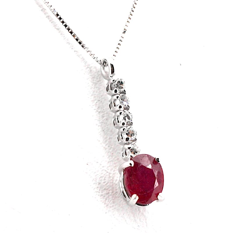 Delicate 18K White Gold Pendant with 0.49ct Oval Ruby and 0.05ct Diamonds on Box Chain, 1.18 gr (1 of 4)