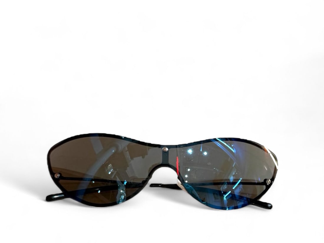 Gucci Black Luxury Sunglasses - Authentic, Perfect Condition (1 of 5)