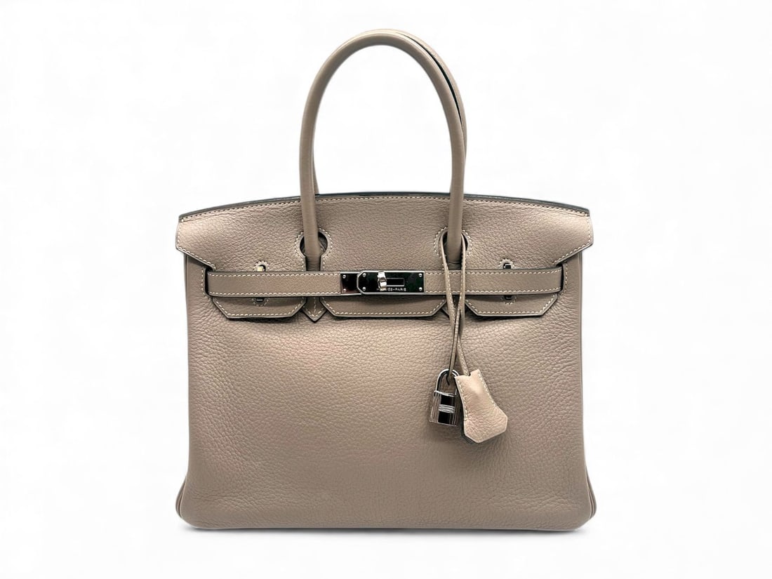 Hermes Birkin 30 Gris Tourterelle Togo - Sophisticated & Absolute Masterpiece: A breathtaking Hermes Birkin 30 crafted from supple Togo leather in the highly sought-after and sophisticated Gris Tourterelle. Accented with polished Palladium hardware, this piece offers an understa