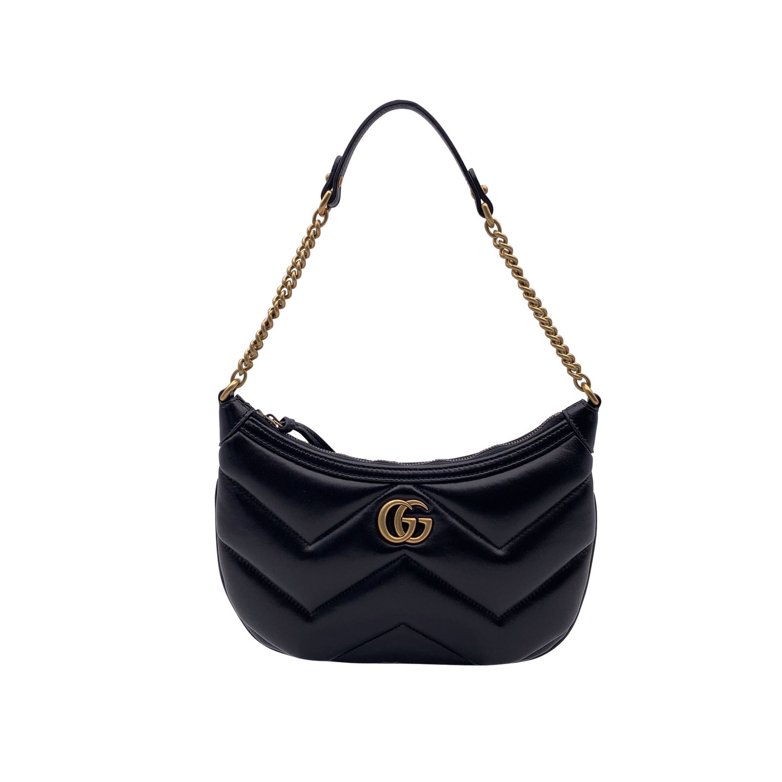 Gucci Leather Hobos GG Marmont Chain Matelasse: A contemporary icon from Gucci's GG Marmont collection, this black Chevron GG Marmont Chain Matelasse hobo bag perfectly blends the house's modern elegance with everyday practicality. Crafted in Italy