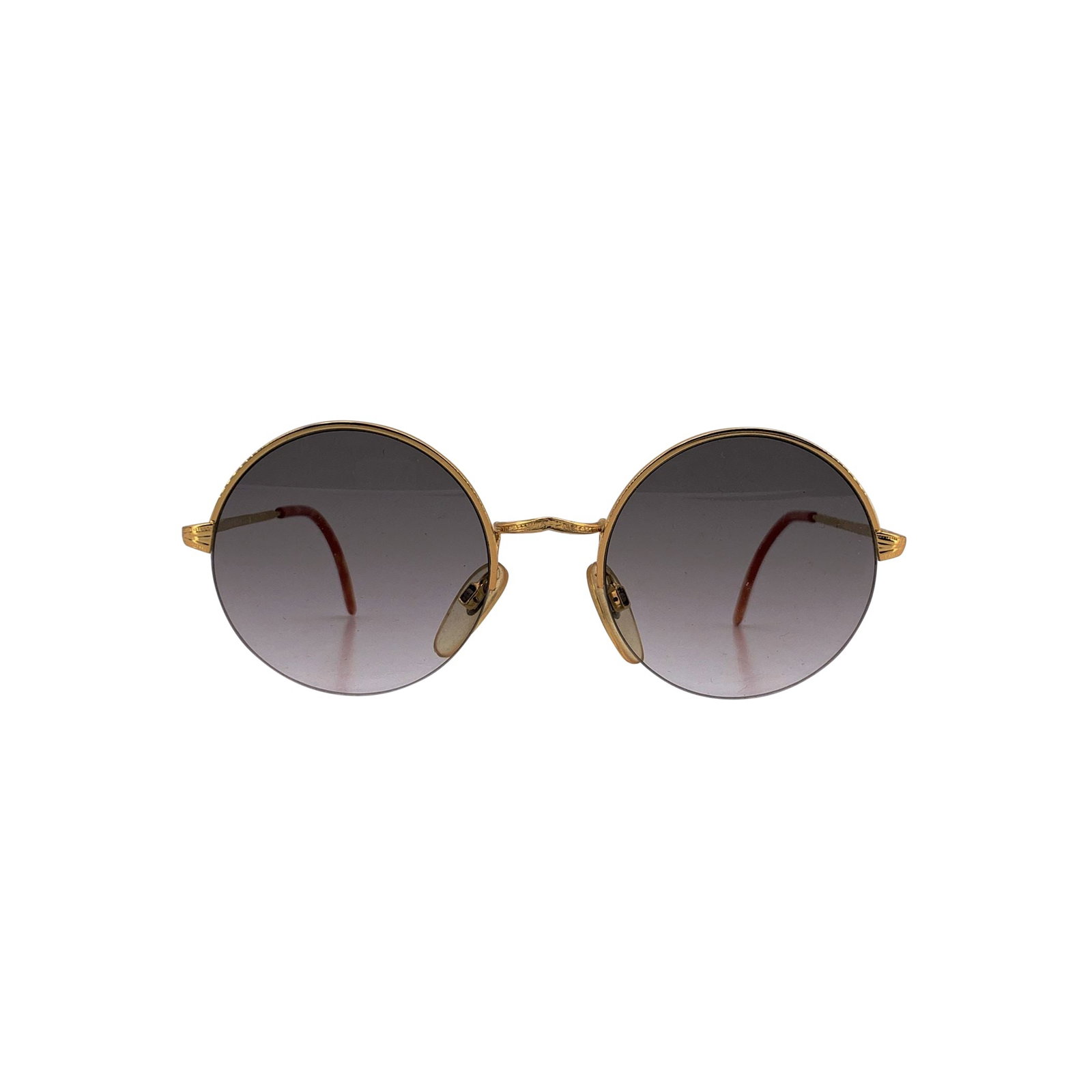 Fiorucci Vintage Metal Sunglasses: Fiorucci, the iconic Italian brand renowned for its playful yet sophisticated approach to fashion, brings its signature flair to eyewear with these vintage unisex sunglasses Mod. Liver 6. Crafted in I