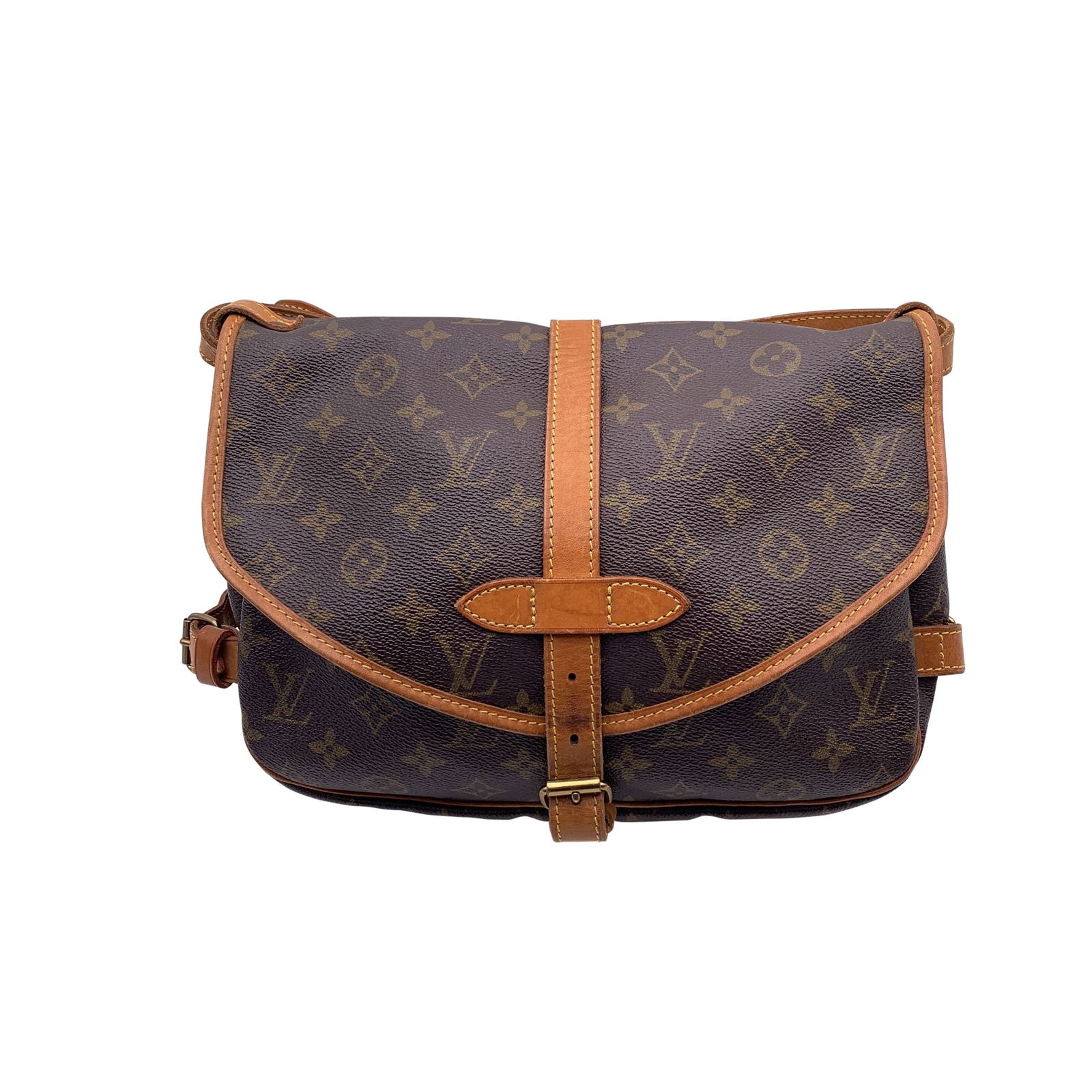 Louis Vuitton Vintage Cloth Crossbody Bag Saumur: Step into a world of classic Louis Vuitton style with the iconic 'Saumur 30' bag, a true tribute to equestrian design and craftsmanship. Inspired by the saddle bags traditionally used by riders, the S