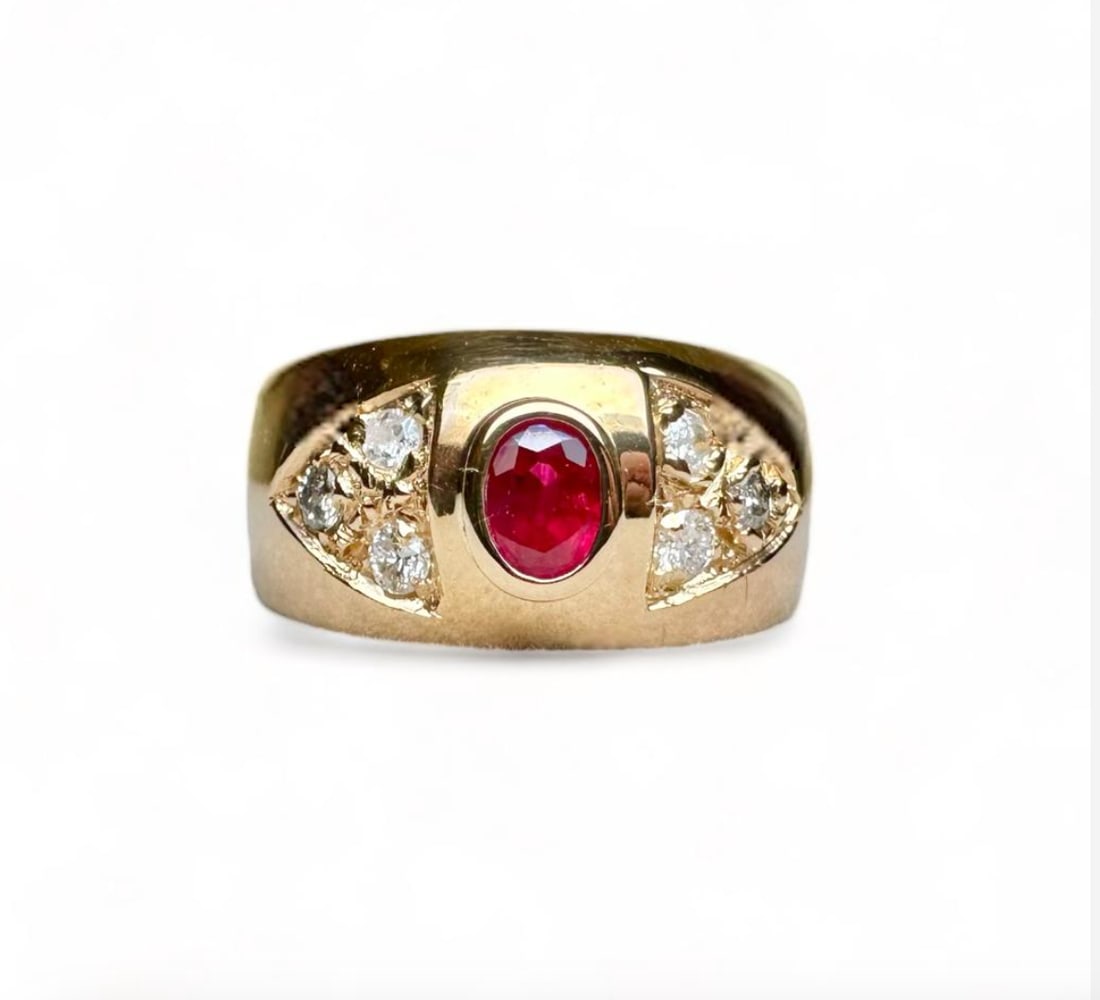 7.5gr 18 kt solid yellow Gold Ring with natural 0.30ct Ruby and 0.18ct Diamonds (1 of 3)
