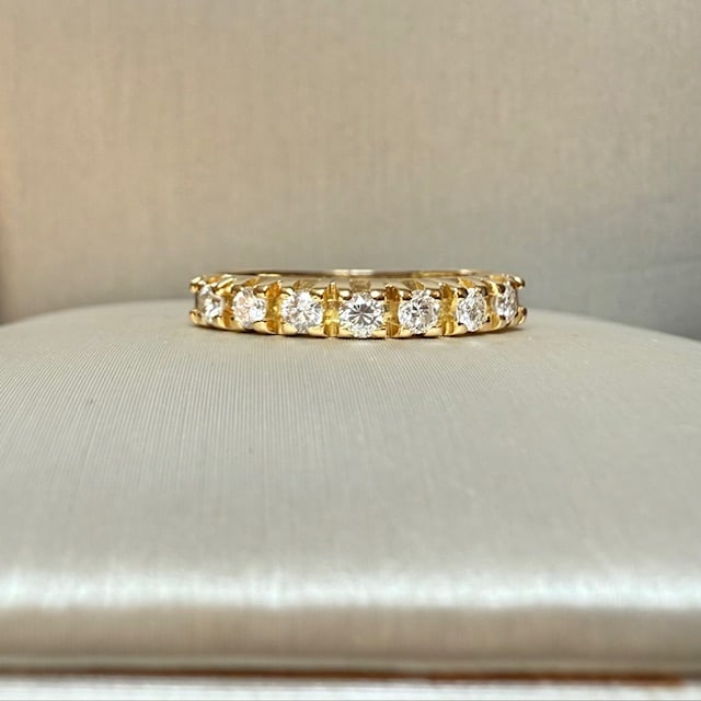 Wonderful Classic Made in Italy 5 stone Ring with 0.35ct Diamonds set on 18k Yellow gold: Wonderful Classic Made in Italy 5 stone Ring with 0.35ct Diamonds set on 18k Yellow gold 0,35ct F/VVS Diamond size: US 7+3/4 weight: 2.6gram SKU: 39/20 Our company's certification is available for fre