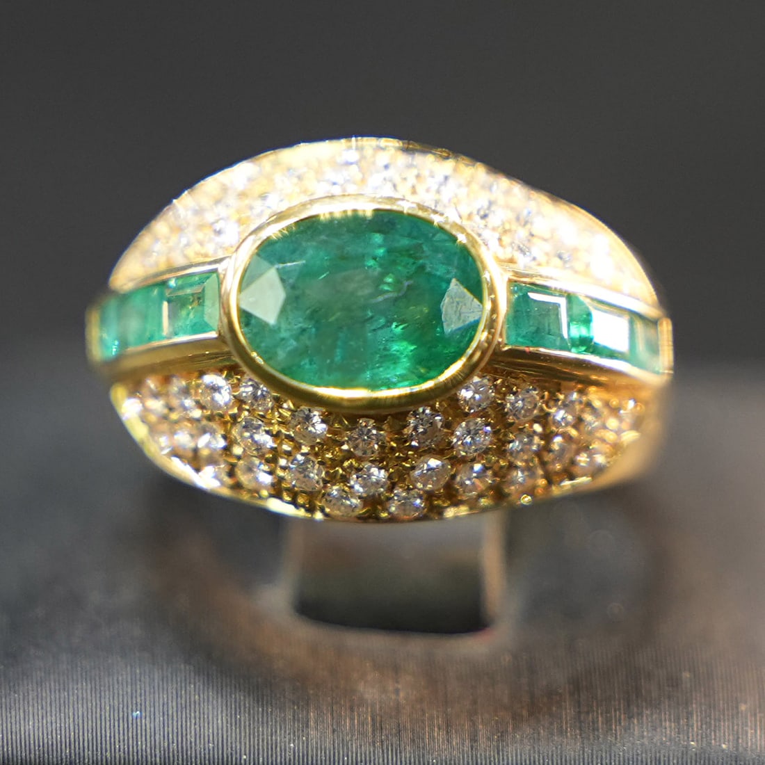 18K Yellow Gold Ring with 1.77ct Emeralds, One Central and on the sides, and 1.550ct Diamonds, 7.72g (1 of 5)