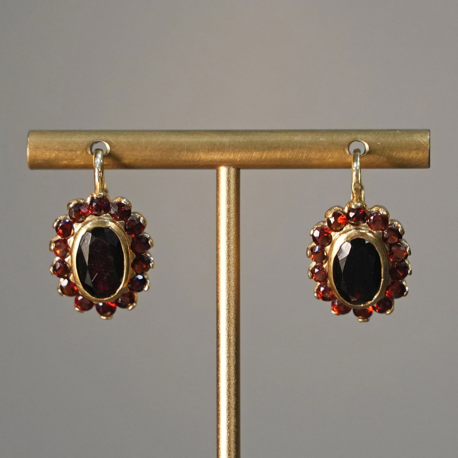 18K Yellow Gold Rosette Earrings with Garnets Surrounded by Citrines, Post Closure, 6.61 gr (1 of 6)