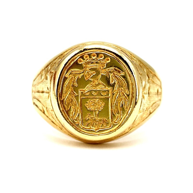 Men's chevalier ring, coat of arms, engraved yellow gold; 10.5 gr. (1 of 6)