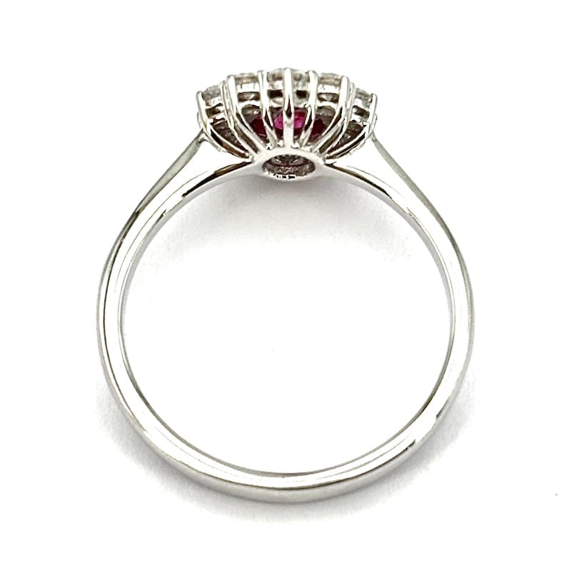 Daisy ring ruby and diamonds; 4 gr. - 6