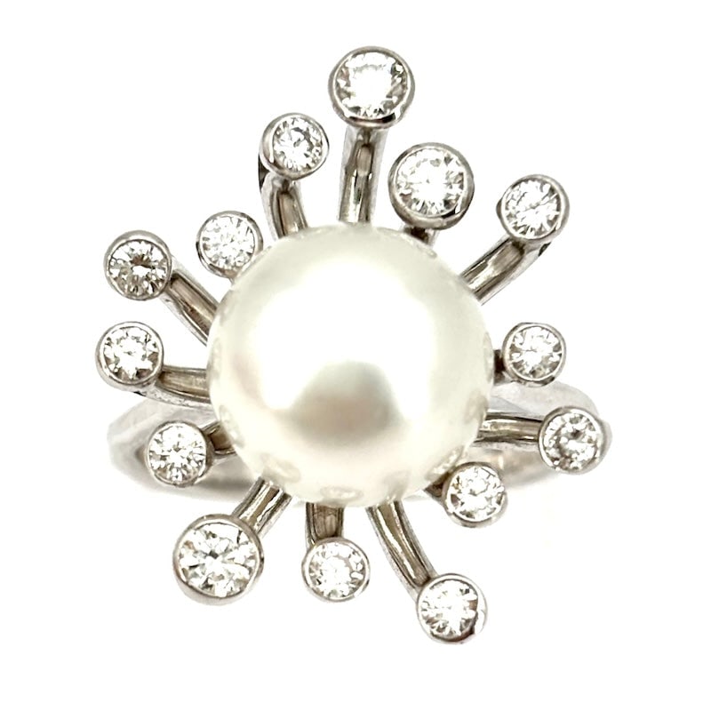 Akoya pearl design ring, white gold and brilliants; 7.4 gr.: Original and crazy firework ring design in 18 kt white gold that combines the beautiful and important central Akoya pearl with an explosion of diamonds. Unique occasion! Our company's certification is