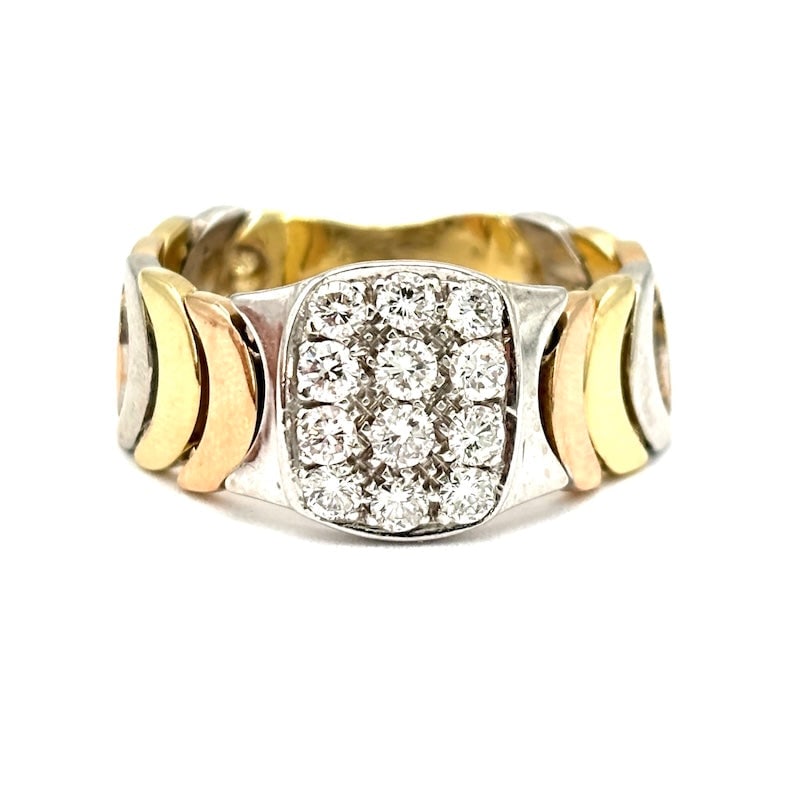 Tri-color gold design moons chain ring with diamonds patch; 7.8 gr.: Original, stunning and at the same time very comfortable chain of moons ring design in 18 kt yellow, rose and white tricolor gold, with central patch of diamonds from 25-30 points, for a ring as beaut