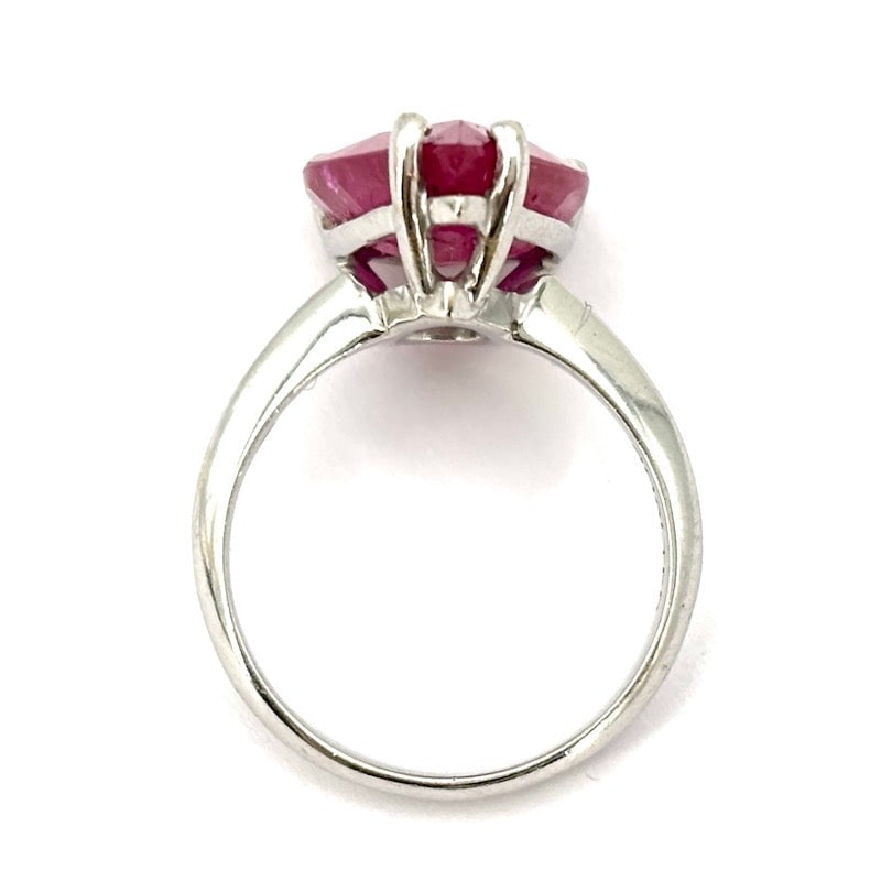 Ruby maxi drop ring, white gold; 5.28 gr. - 7