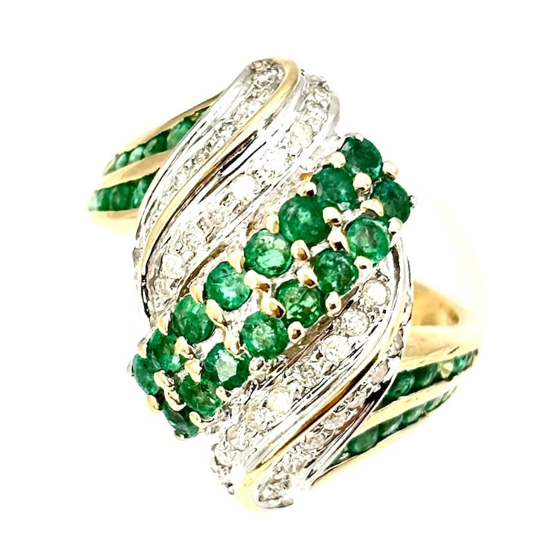 Contrarie-like ring, emeralds, gold and diamonds; 7.27 gr. (1 of 7)