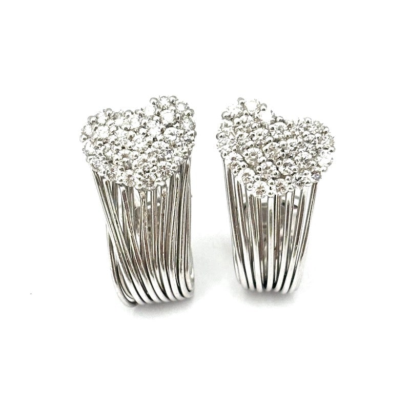 Half-moon earrings brilliant hearts and white gold; 1.30-1.40 ct; gr 8.49: White gold multi-strand crescent earrings with two sparkling diamond-studded lobe hearts. Back with stud and clips. Multifaceted and contemporary design! Our company's certification is available for f