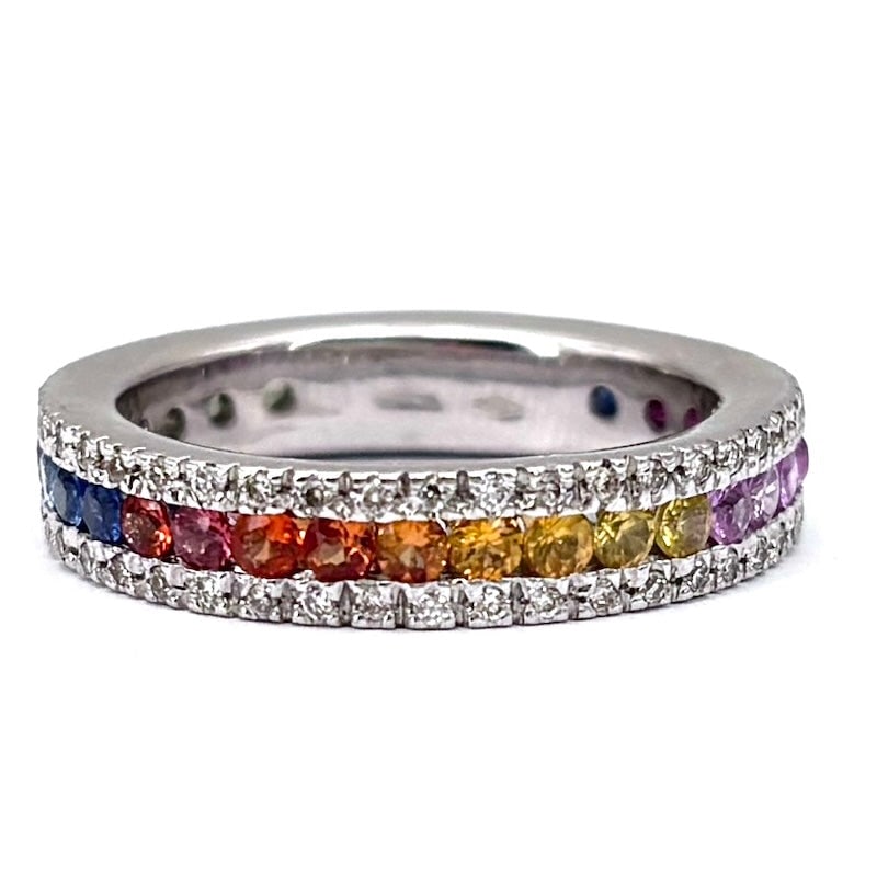 Eternelle ring multicolor sapphires, diamonds and white gold; 8.5 g; size 19: Enchanting and magnetic bargain eternelle ring of multicolor sapphires in multiple degrade shades, mounted in a smooth track amidst two other tracks of white brilliants! Solid 18 kt white gold and unp