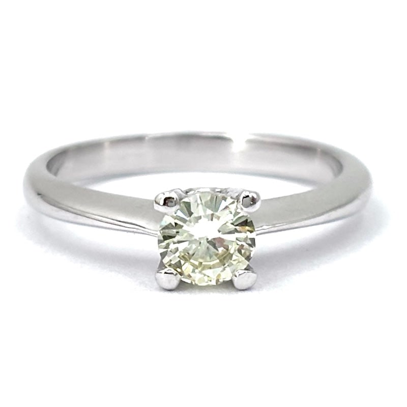 White gold solitaire ring, 0.43 ct; 3.13 gr. (1 of 6)
