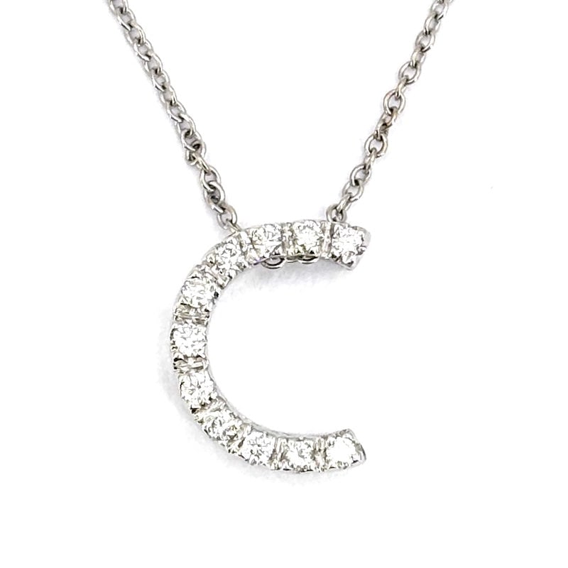 Brilliant letter C pendant, with white gold chain; 2.97 gr.: Simple and bright letter C pendant of brilliants, 18 kt white gold. White gold chain included. Our company's certification is available for free, upon request. If you wish to receive any other interna