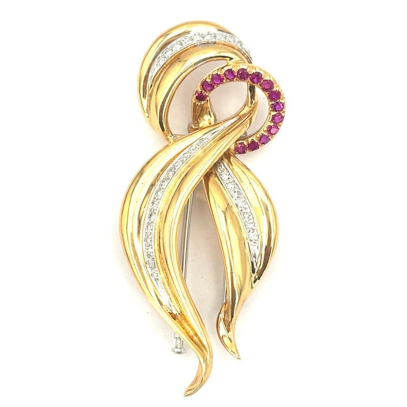 Vintage stylized rosette brooch, gold, rubies and diamonds; 19.7 gr. (1 of 6)