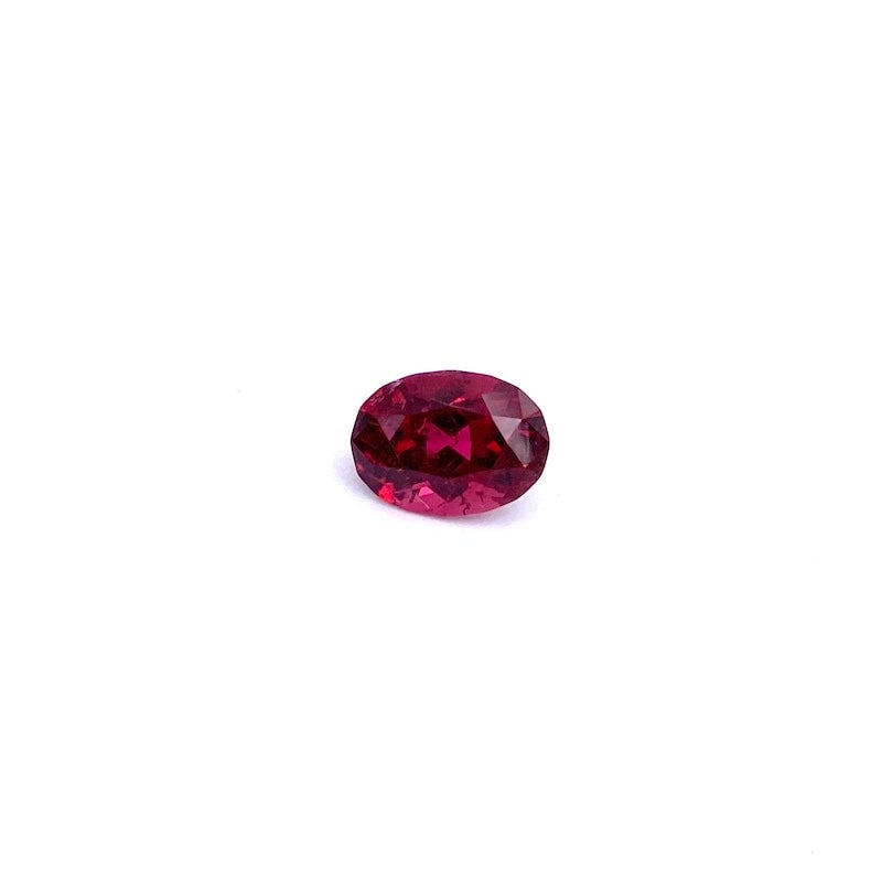 Tourmaline, loose stone, oval - 2.19 ct.: Vibrant loose oval tourmaline showcasing refined faceting that enhances its lively color and natural brilliance. Untreated to preserve the gem?s authentic beauty, perfect for bespoke jewelry
